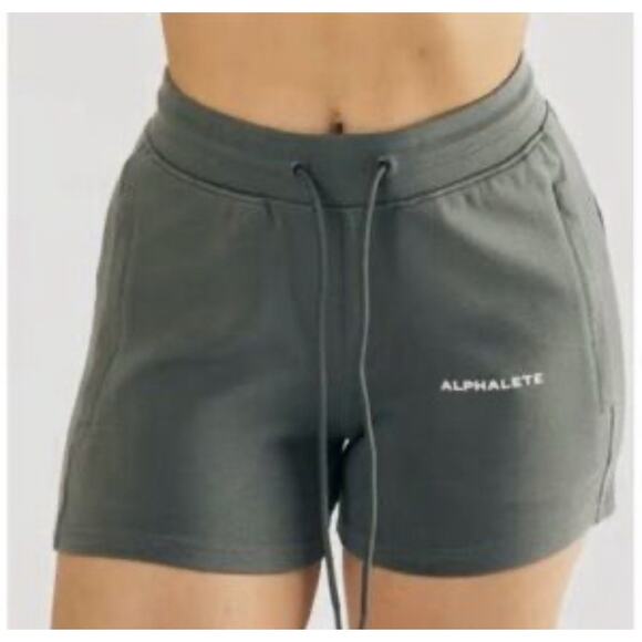 Alphalete Womens Essential Core Shorts Concrete Mid Rise Size Large NWT - Picture 1 of 10